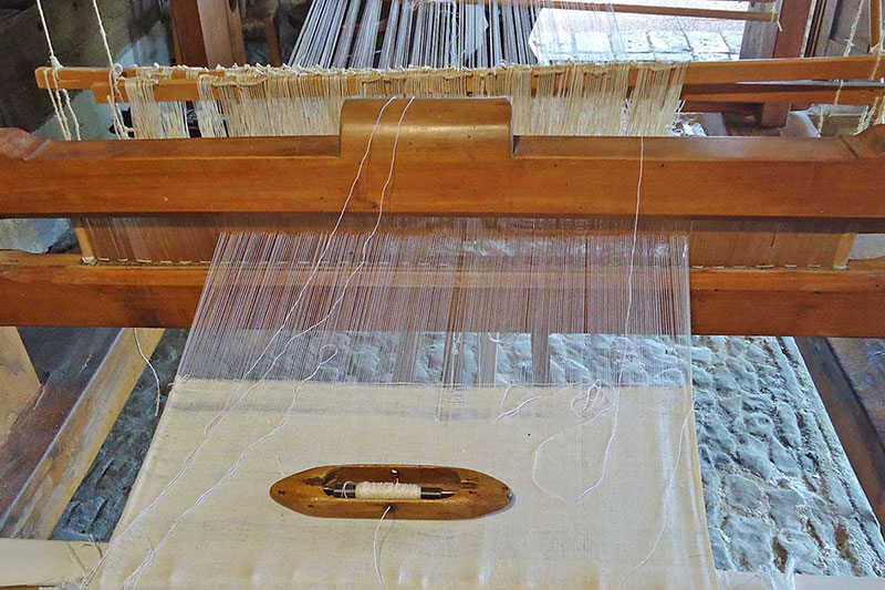 Le Telerie Toscane: Realizziamo tovaglie, lenzuola e altri articoli su misura in cotone, lino, in una grande varietà di tessuti e decorazioni